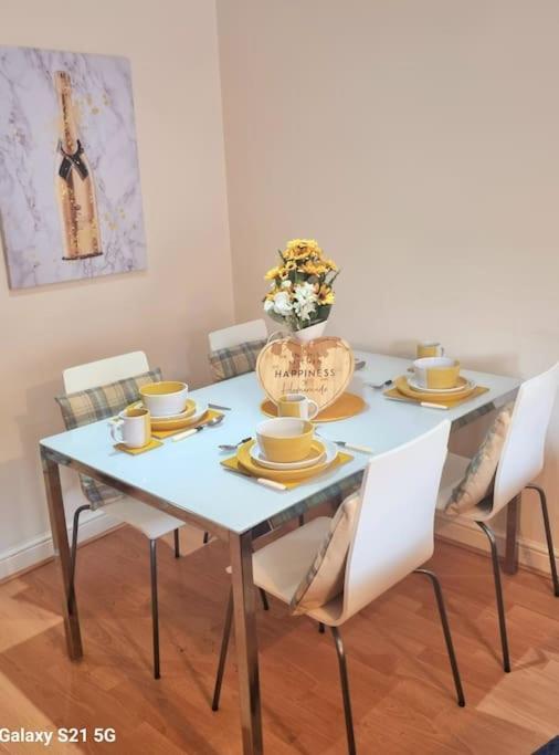 Spacious Duplex 2 Bed Apartment Central Location By Canal - Chester Uk ภายนอก รูปภาพ